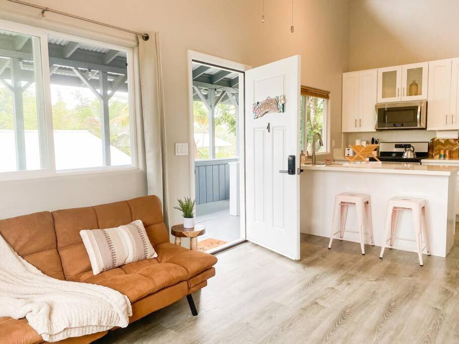 Hibiscus Hale, Full Kitchen, King Bed, Parking Leilighet Keaau Eksteriør bilde